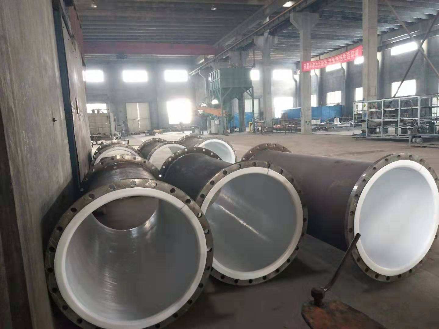 溫度能使襯四氟設備產(chǎn)生怎么樣的影響？
